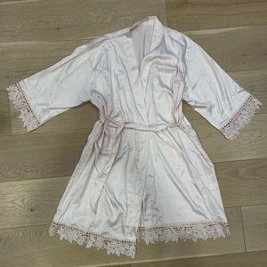 Light pink robe with lace detailing